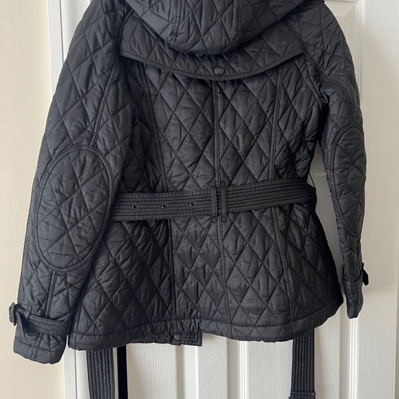 Burberry Quilted Belted Jacket (Short) - Picture 2 of 3